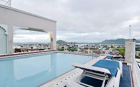Raj Kuber - A Boutique Lake View Hotel